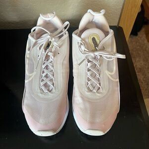 Nike Women's Light Pink Sneakers